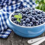 Step-by-step recipe for frozen blueberry pie