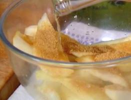 How to make pear pie: recipe from Yulia Vysotskaya Pear pie from Yulia